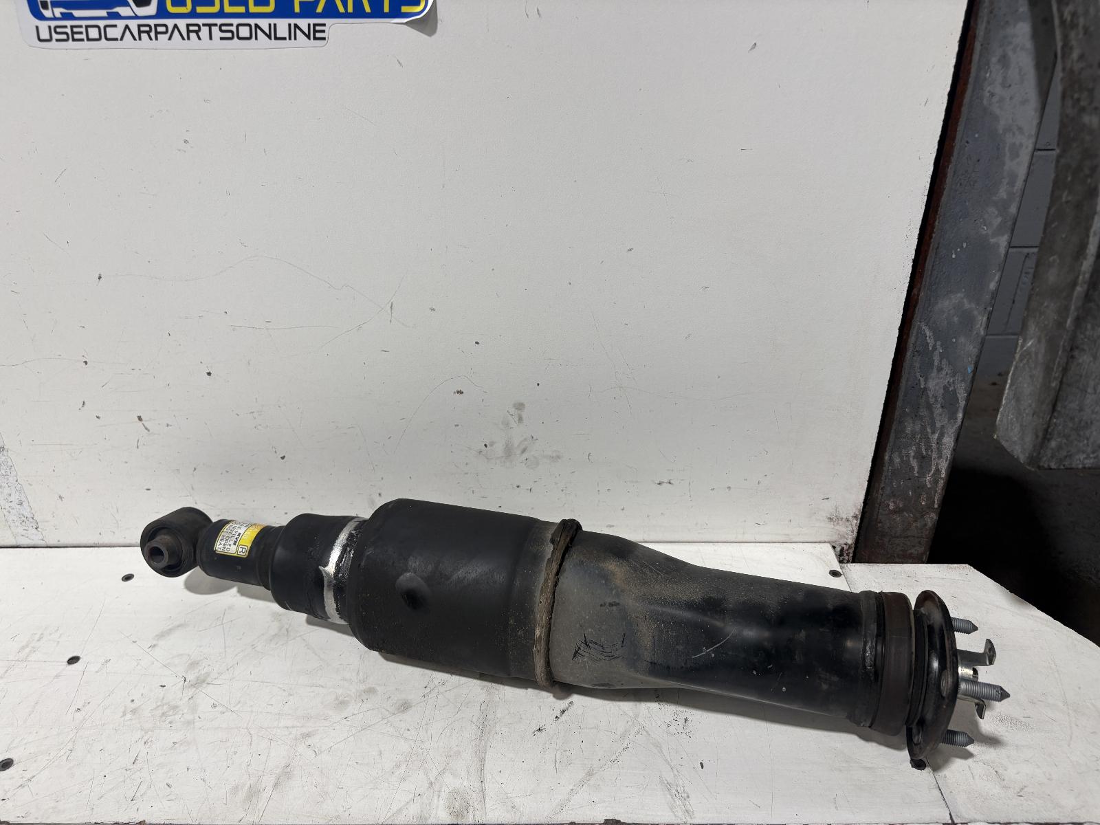 View Auto part Right Rear Strut Toyota Crown 2006