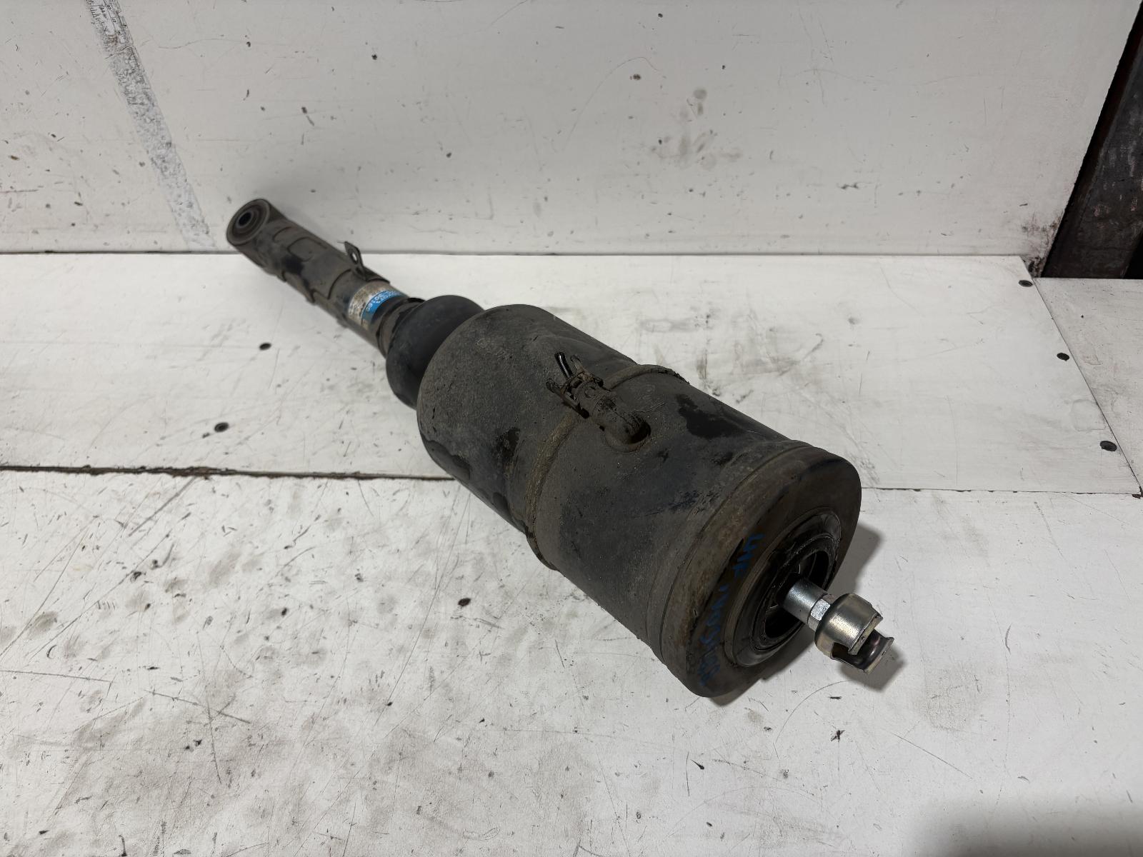 View Auto part Left Front Strut Toyota Crown 2006