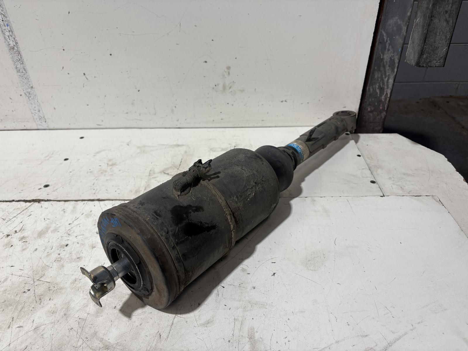 View Auto part Left Front Strut Toyota Crown 2006
