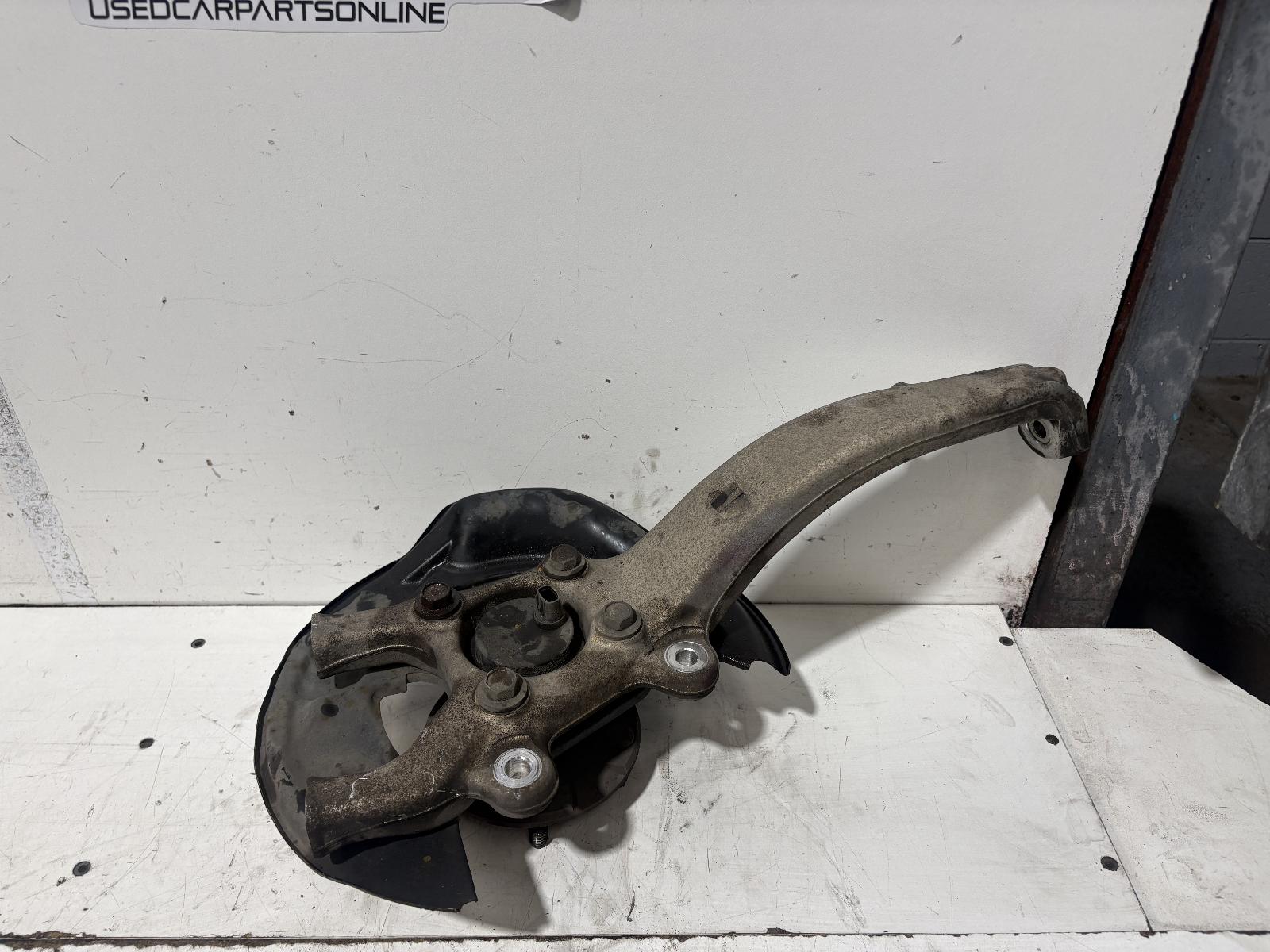 View Auto part Right Front Hub Assembly Toyota Crown 2006
