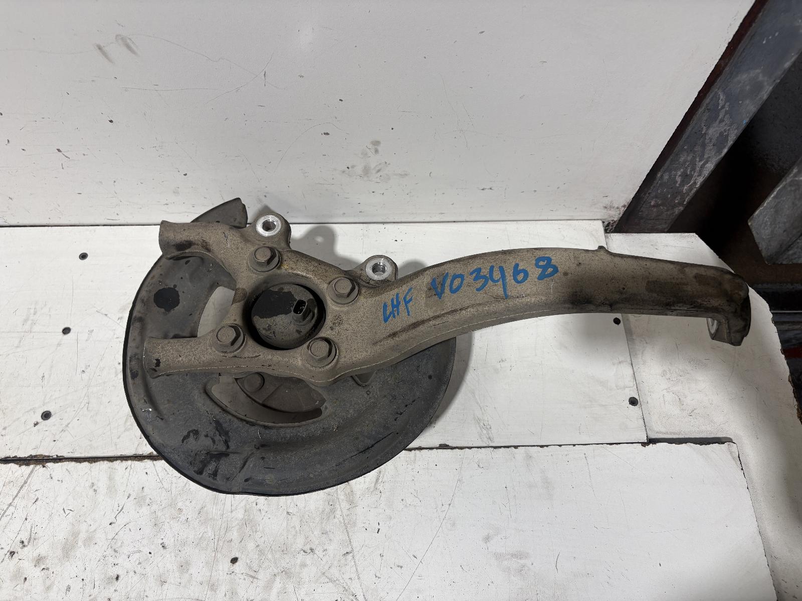 View Auto part Left Front Hub Assembly Toyota Crown 2006
