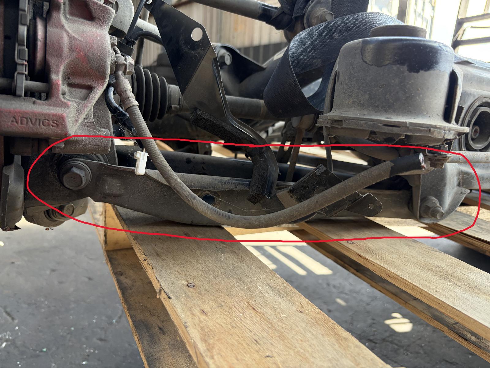 View Auto part Left Rear Trailing Arm Toyota Crown 2006