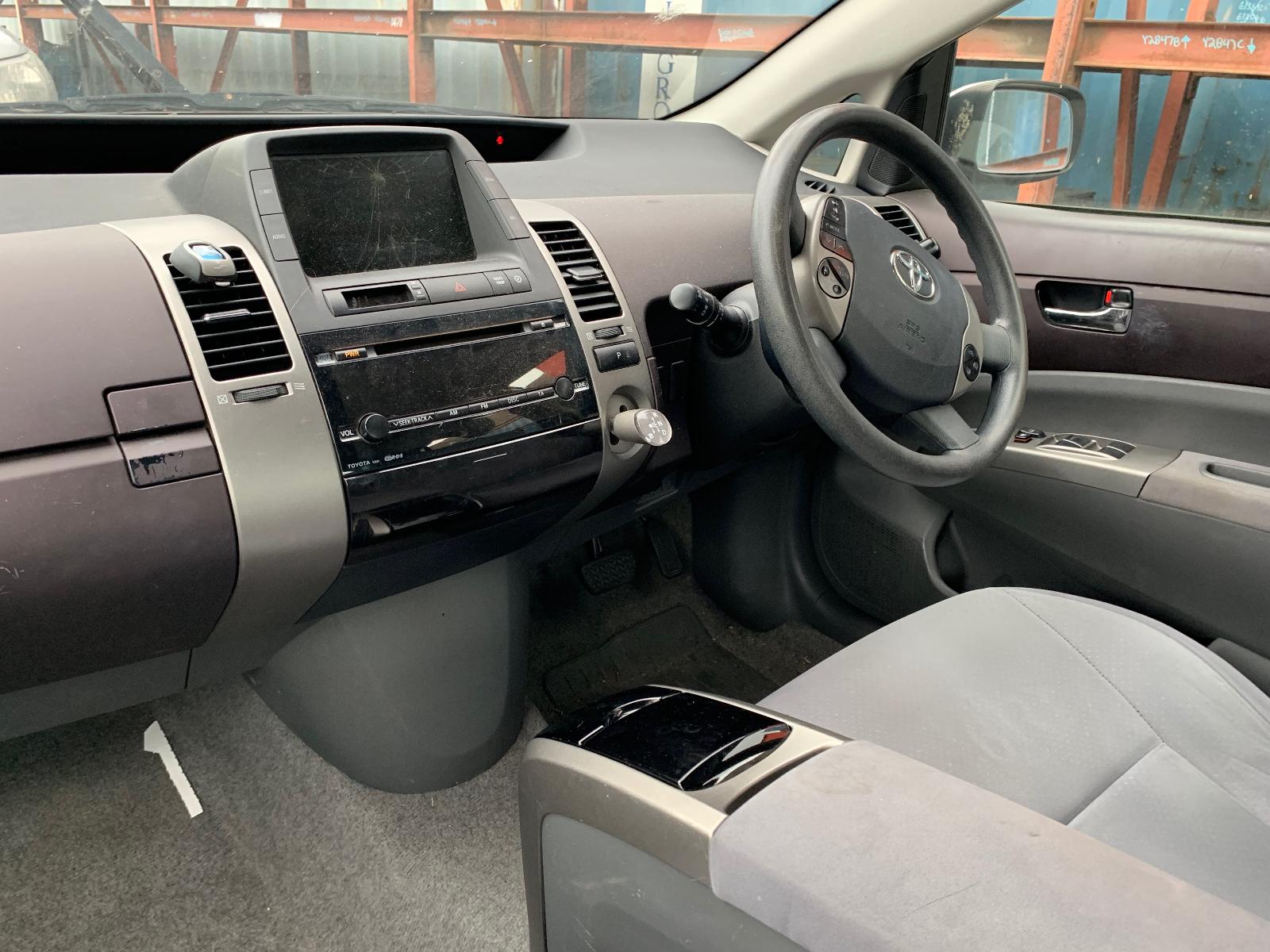 View Auto part Right Rear Wnd Reg/Motor Toyota Prius 2005