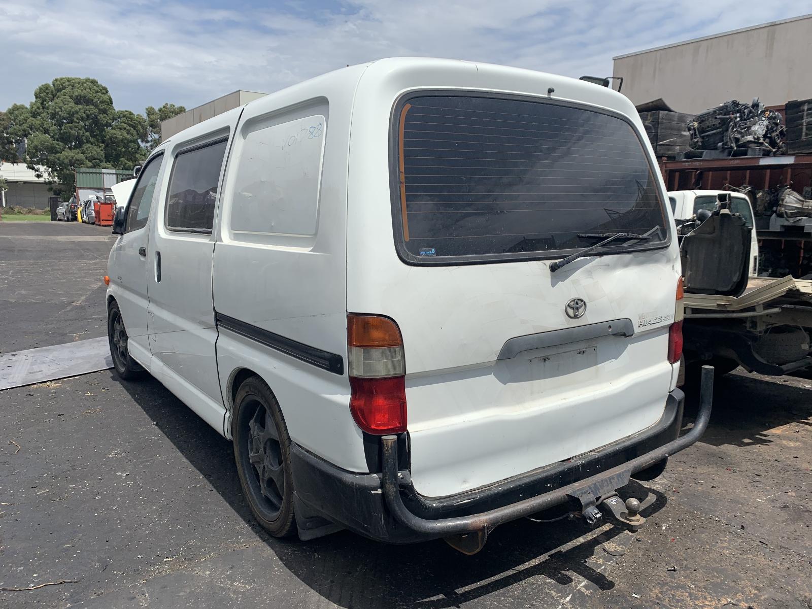 Left Rear Trailing Arm Hiace Toyota 1997