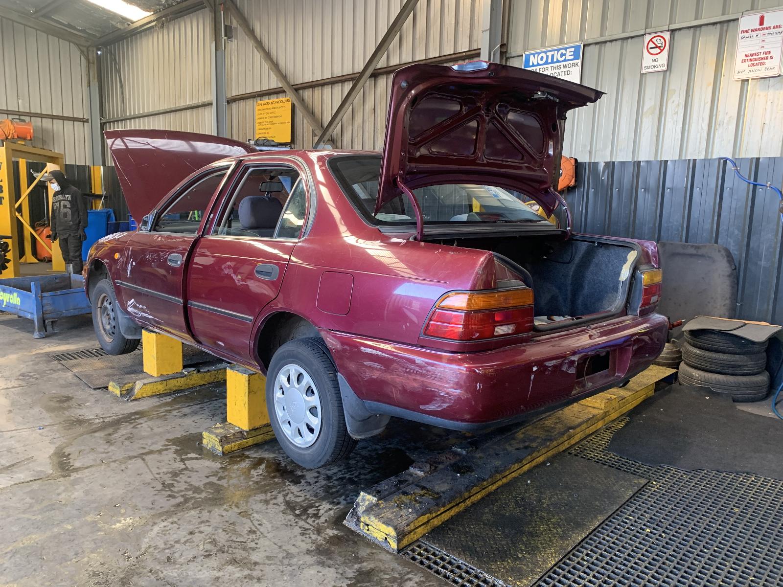 View Auto part Seatbelt/Stalk Toyota Corolla 1997