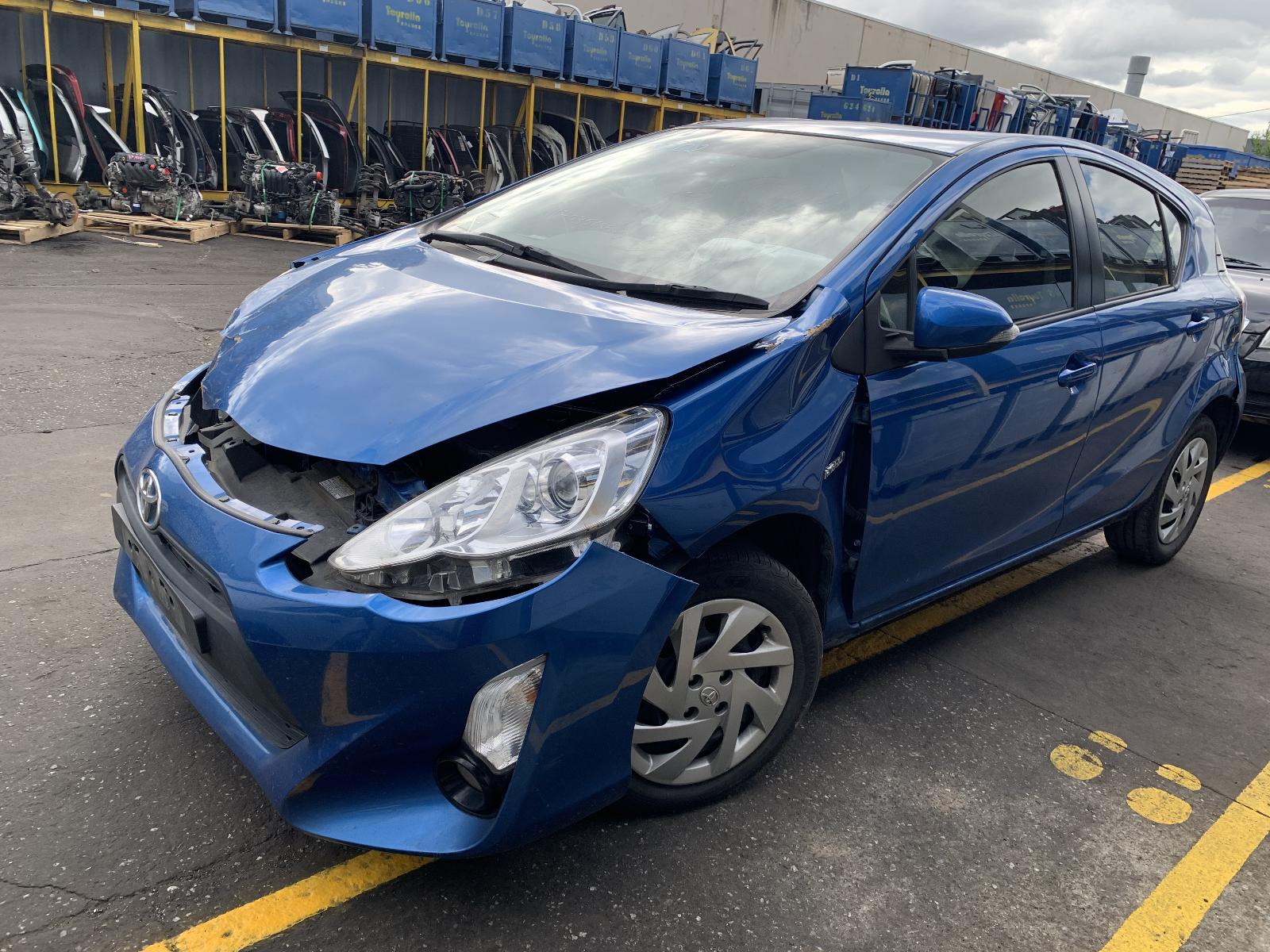 View Auto part Door Handle Toyota Prius 2015