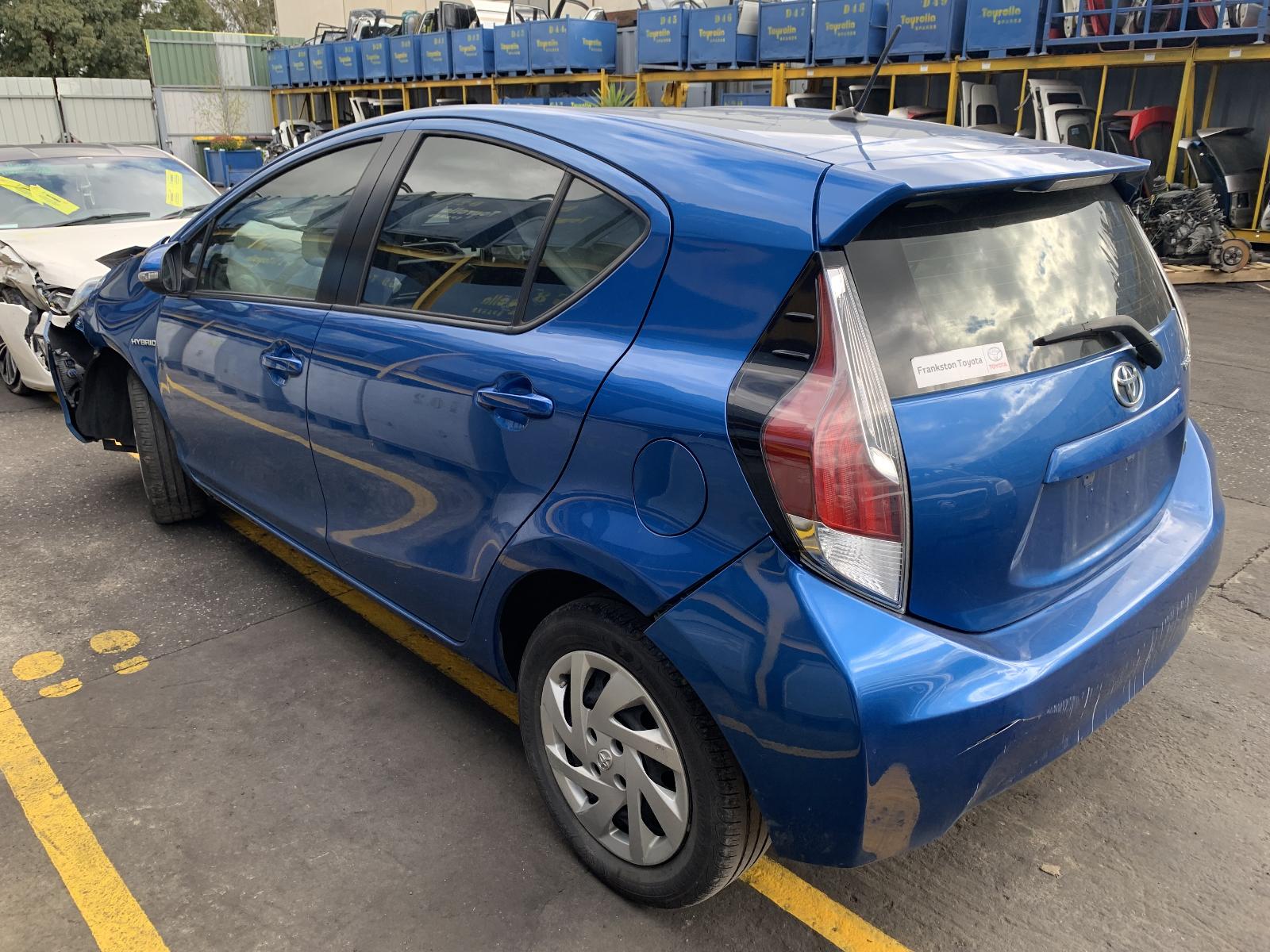 View Auto part Door Handle Toyota Prius 2015