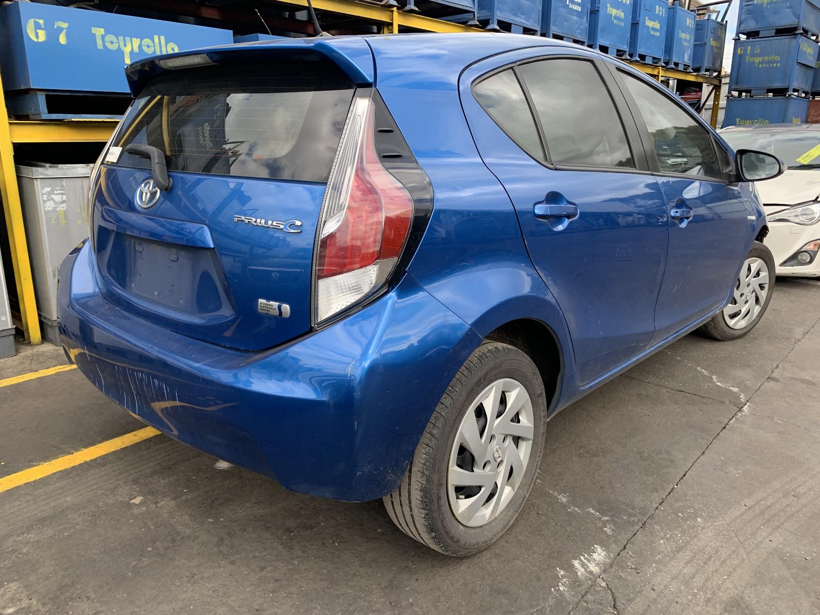 View Auto part Door Handle Toyota Prius 2015