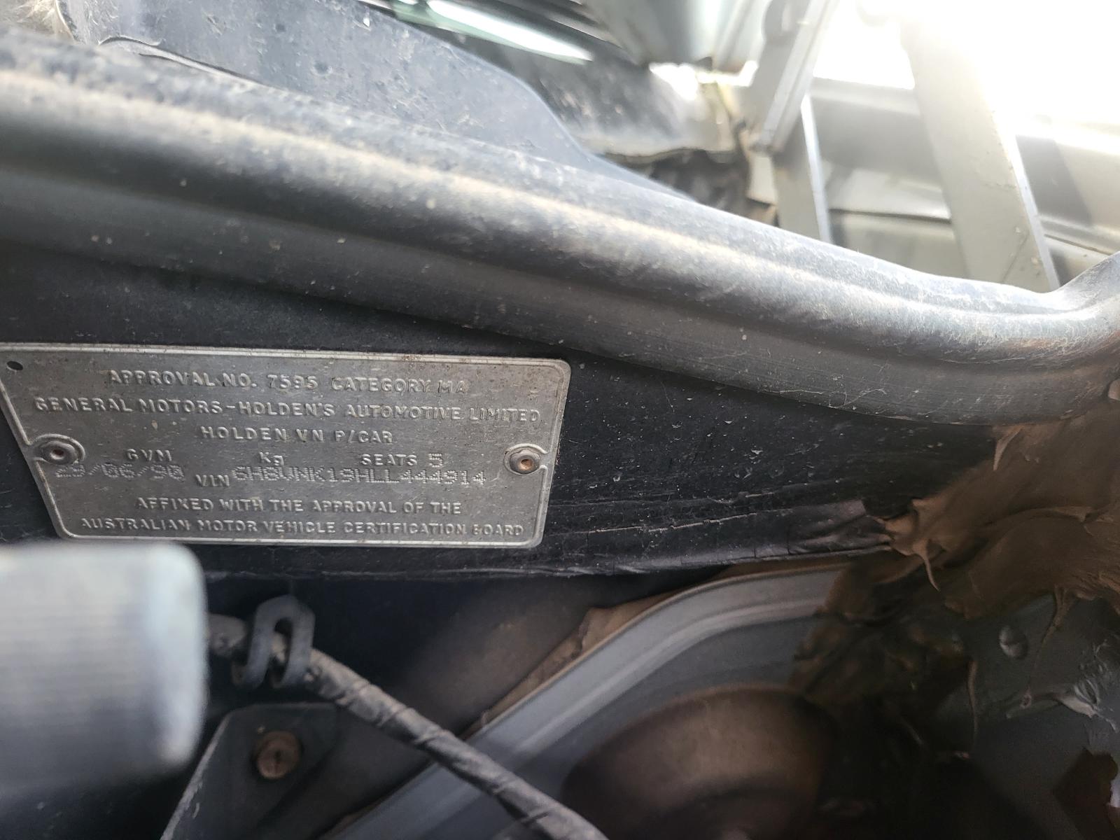 View Auto part Wheel Cover/Hub Cap Holden Commodore 1990