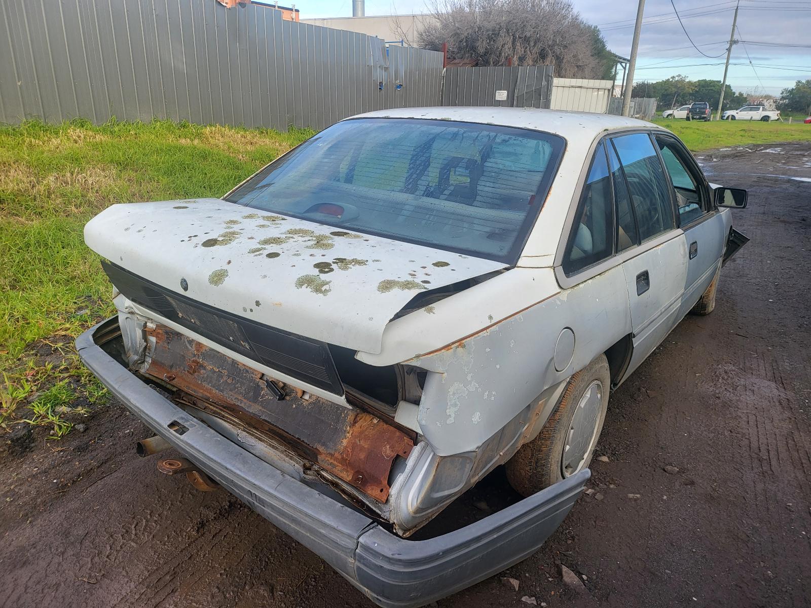 View Auto part Wheel Cover/Hub Cap Holden Commodore 1990