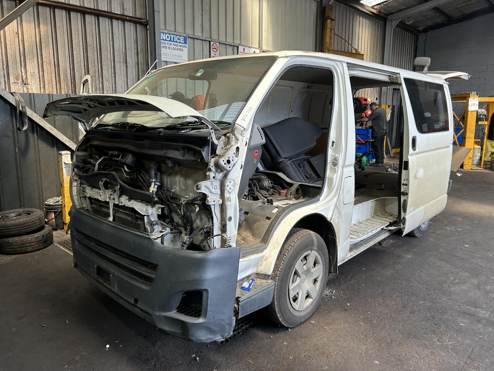 View Auto part Side Step/Skirt Toyota Hiace 2011