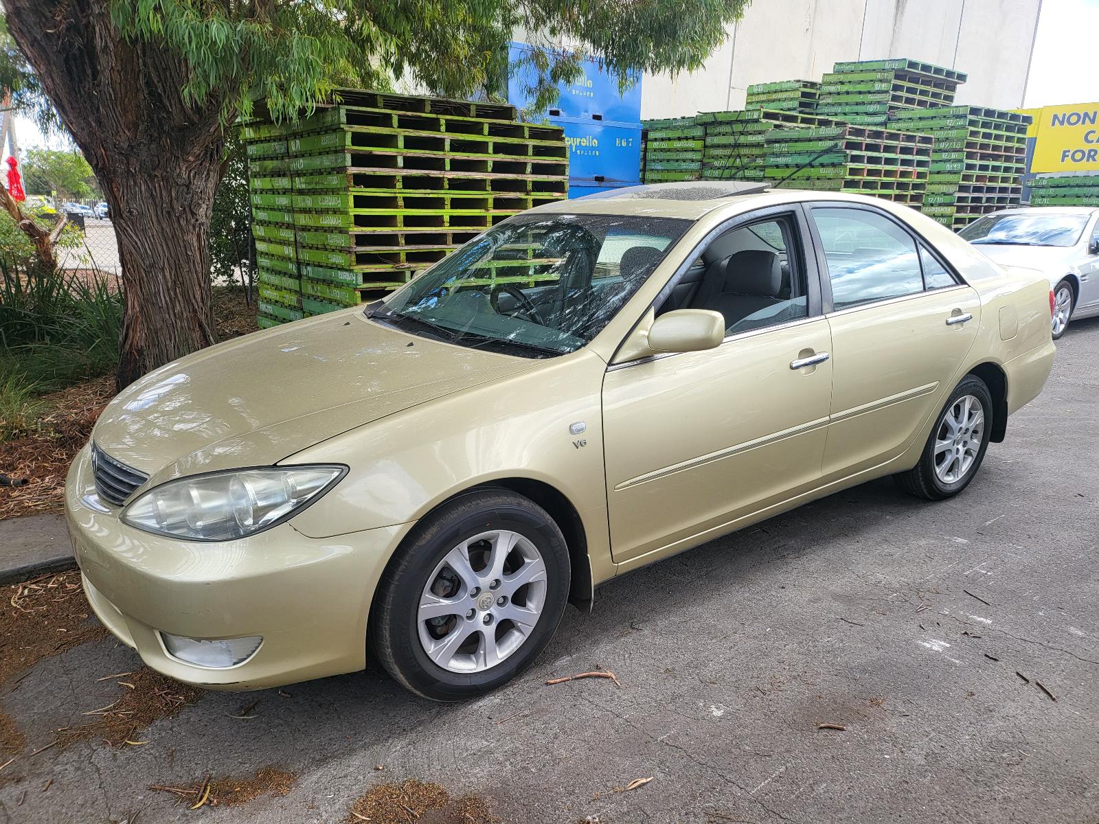 2004 Toyota Camry Radiator View Auto part Radiator Toyota Camry 2004