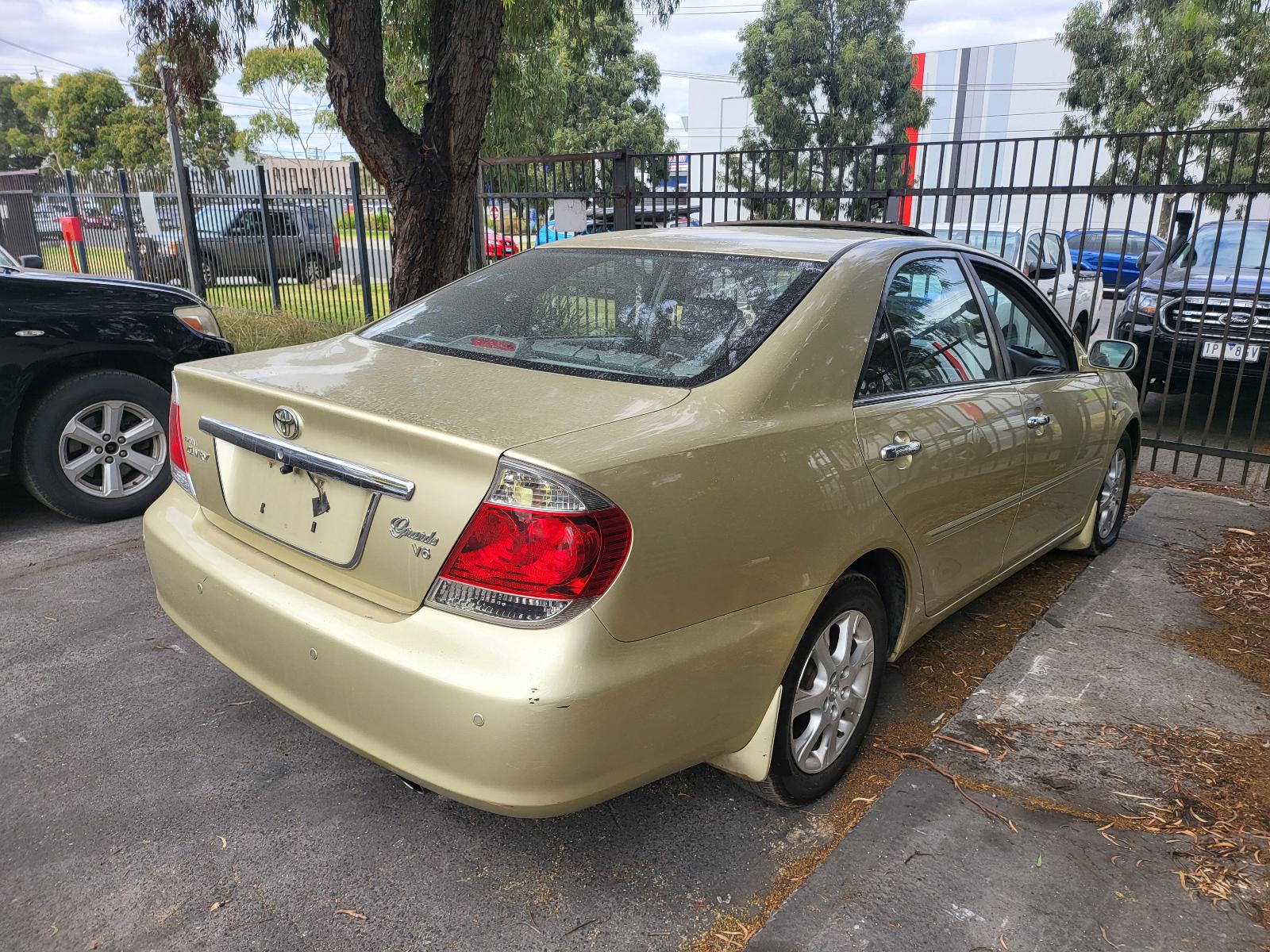 2004 Toyota Camry Radiator View Auto part Radiator Toyota Camry 2004