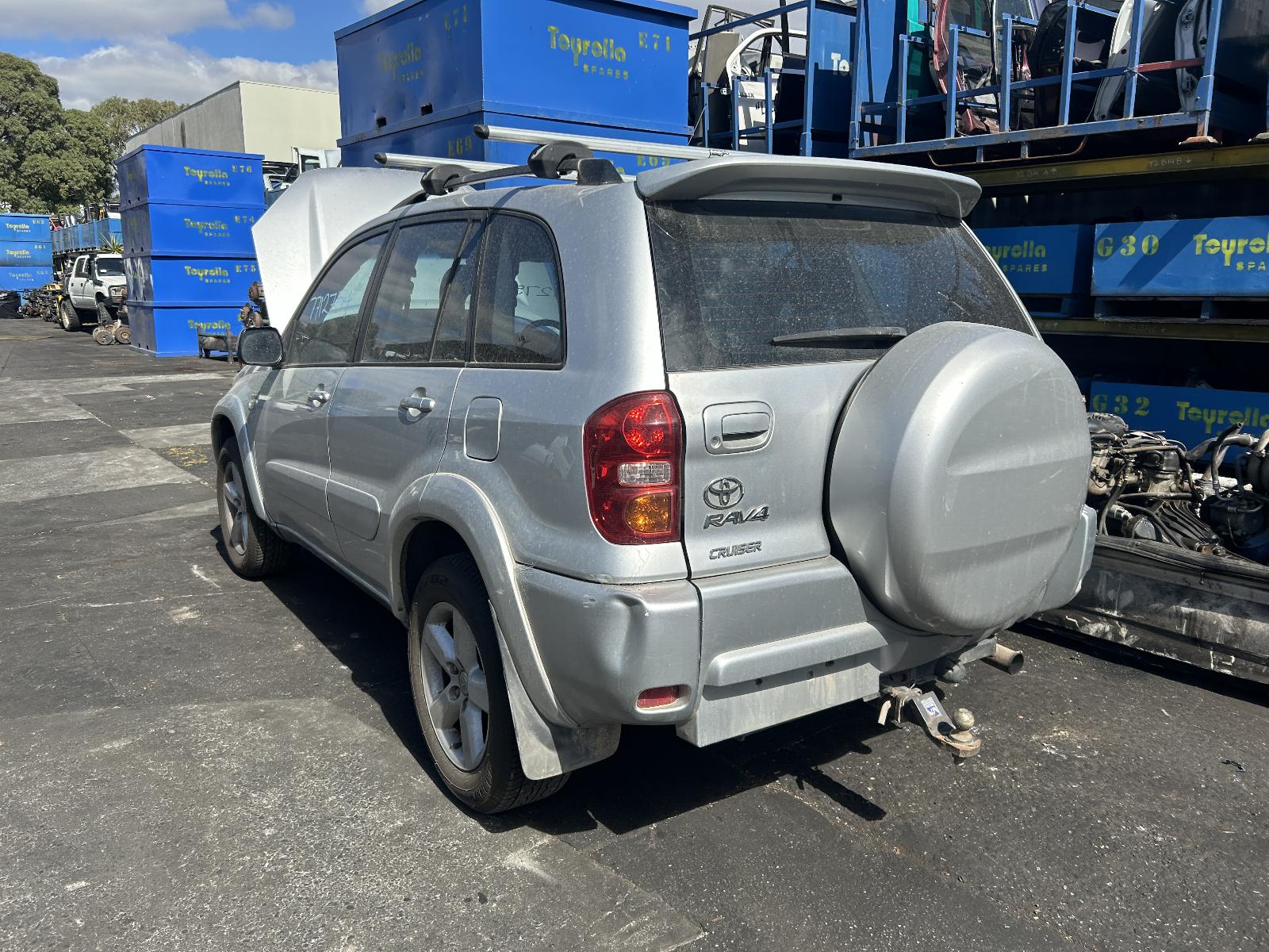 View Auto part Left Rear Wnd Reg/Motor Toyota Rav4 2005
