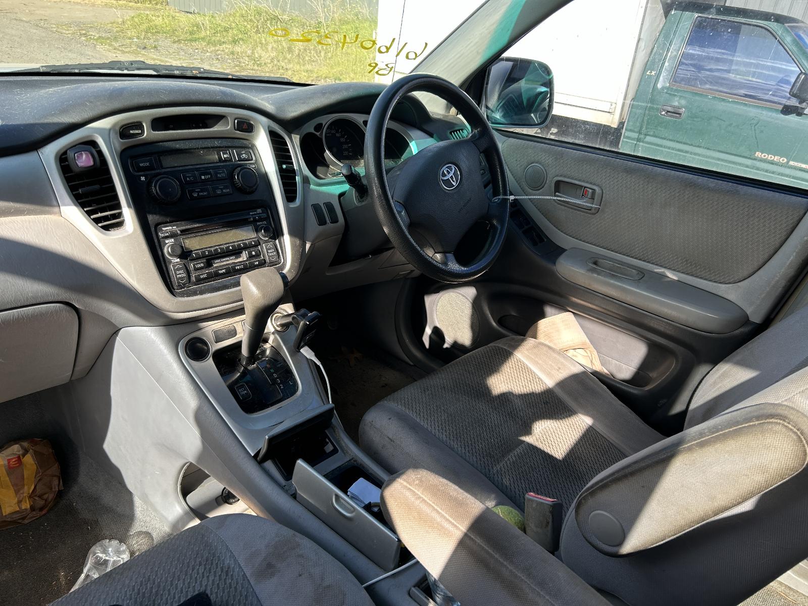 2003 Toyota Kluger Rear Bumper View Auto part Rear Bumper Toyota Kluger 2003