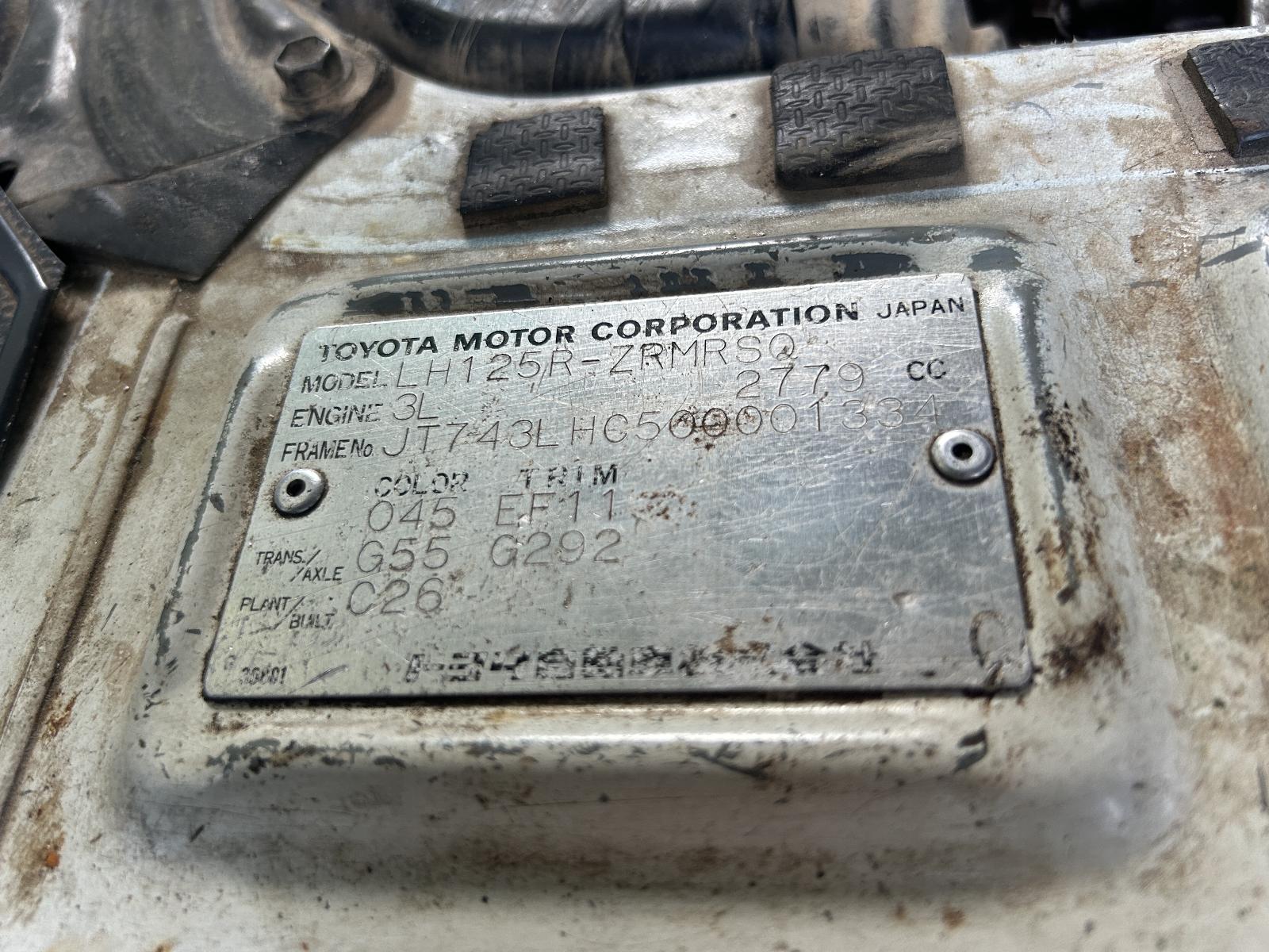 View Auto part Steering Pump Toyota Hiace 1990