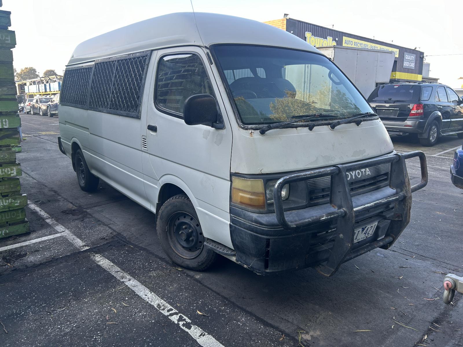 View Auto part Steering Pump Toyota Hiace 1990