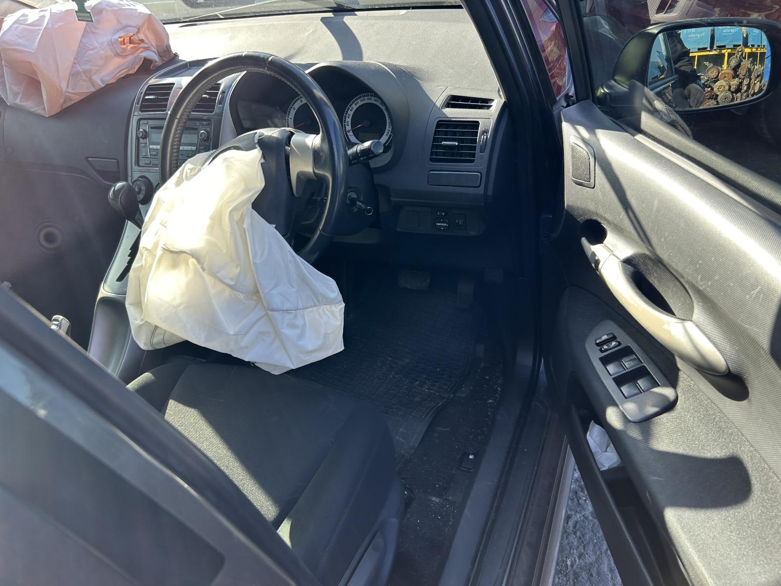 View Auto part Courtesy Light Toyota Corolla 2008