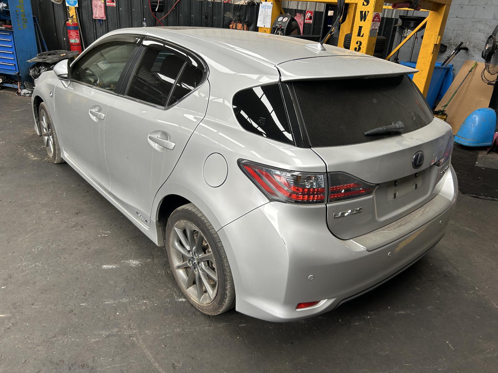 View Auto part A/C Condenser Lexus Ct200h 2012