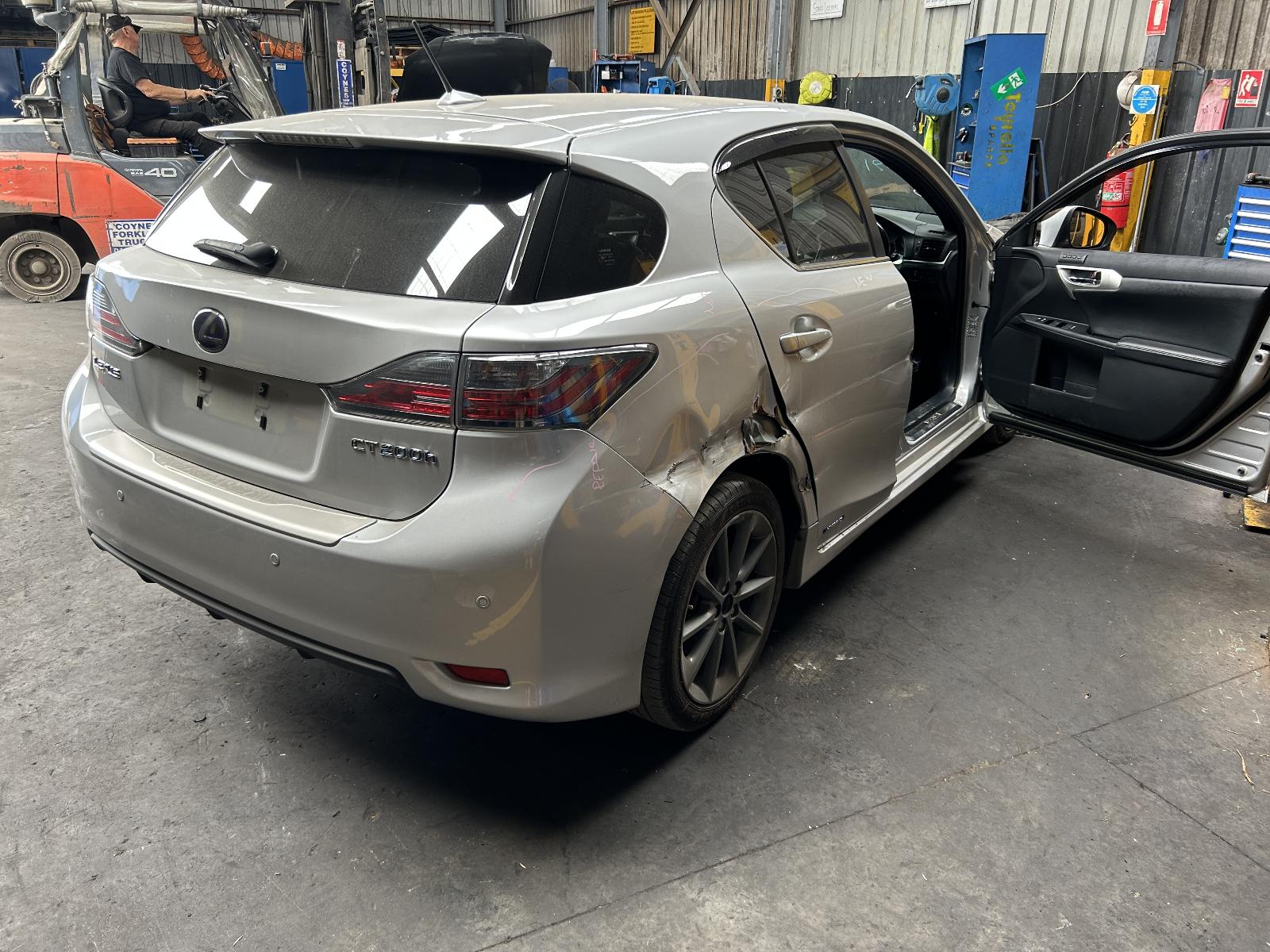 View Auto part A/C Condenser Lexus Ct200h 2012