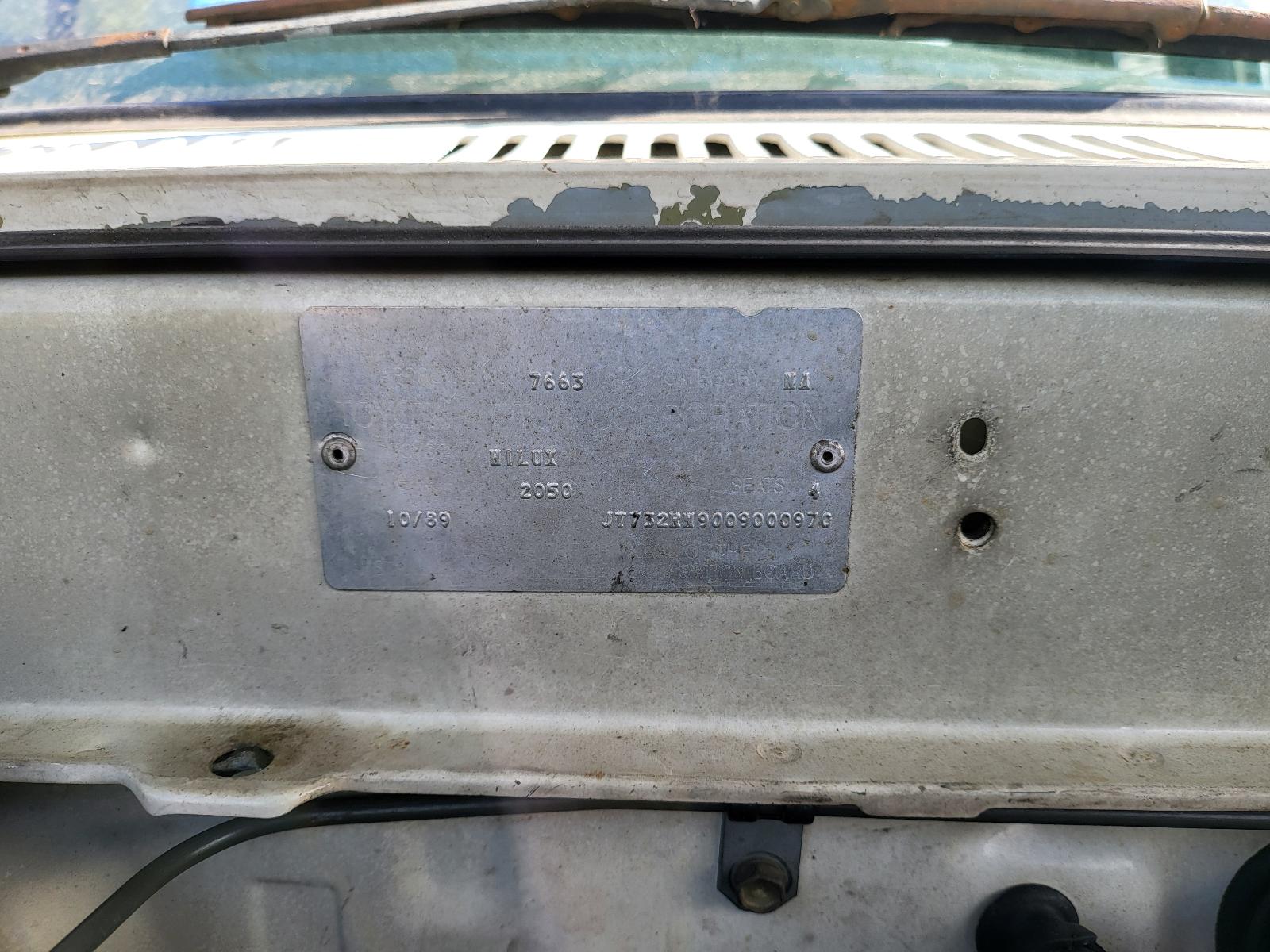 View Auto part Left Indicator/Fog/Side Toyota Hilux 1990