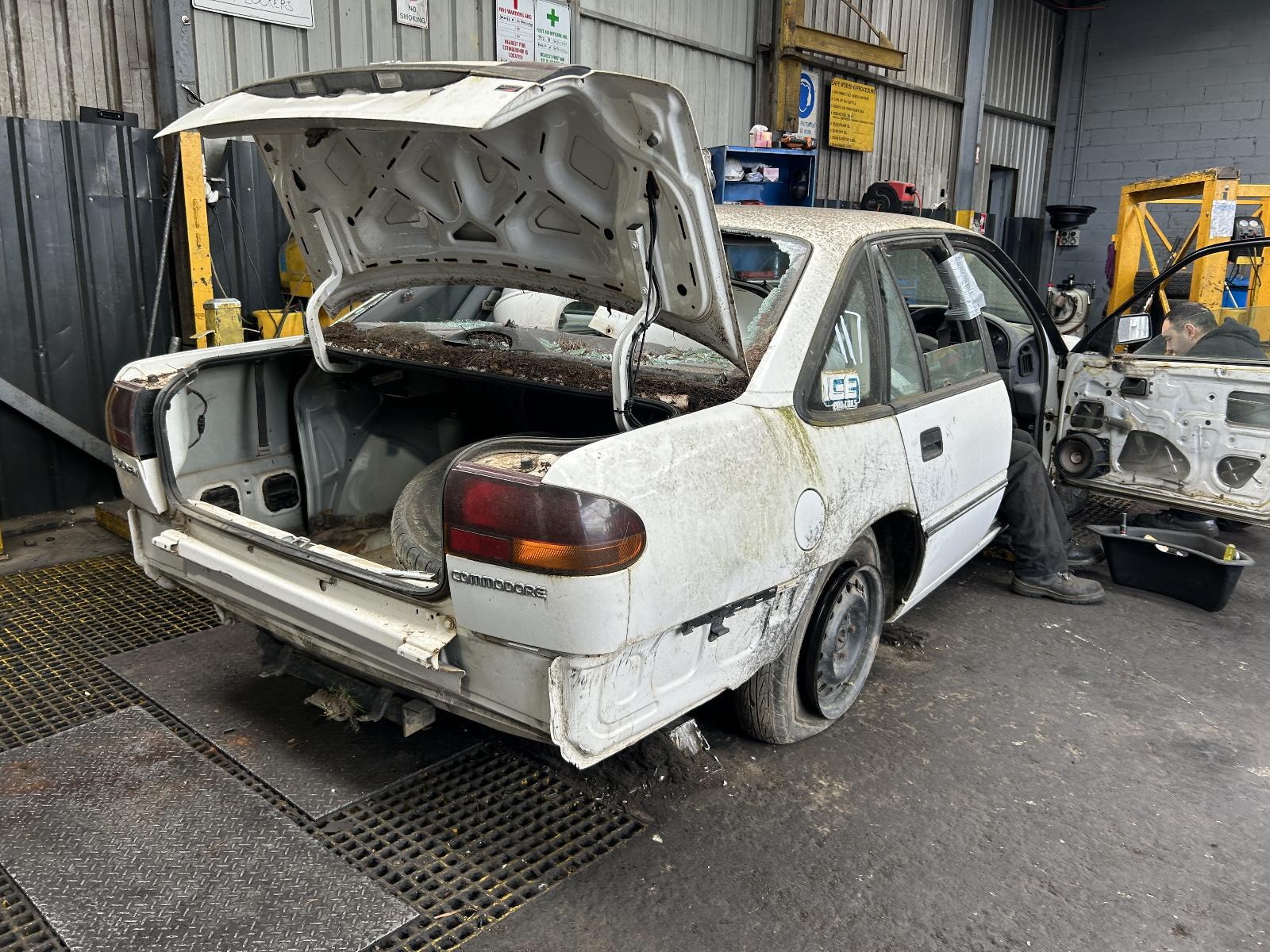 Ecu Commodore Holden 1996