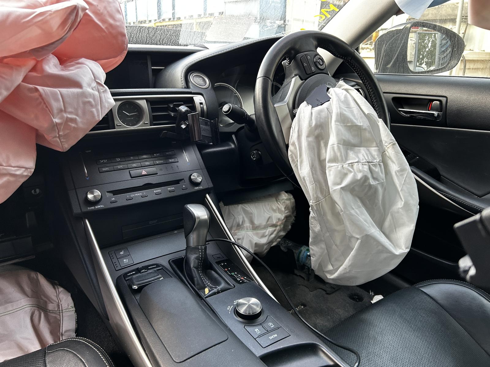 View Auto part R/Bar Bracket/Reinfo Lexus Is Series 2015