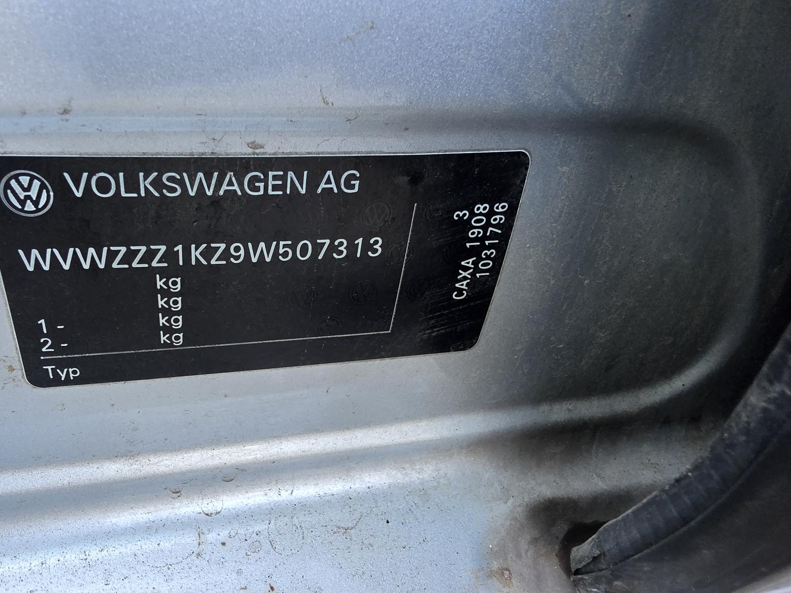 2010 Volkswagen Golf Rear Garnish View Auto part Rear Garnish Volkswagen Golf 2010