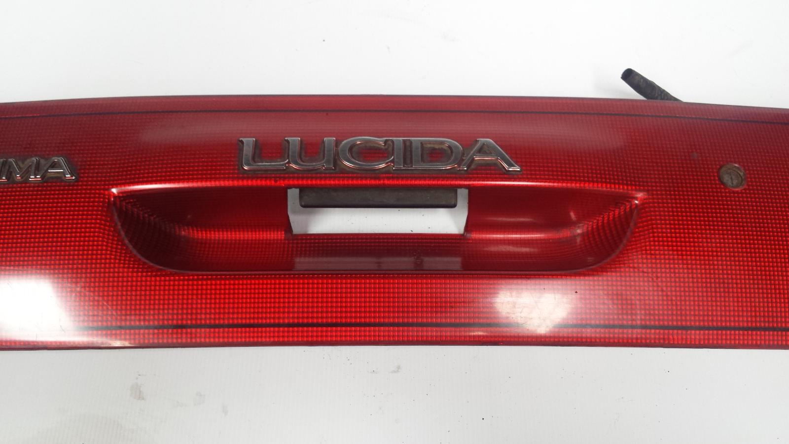 1992 Toyota Estima Rear Garnish View Auto part Rear Garnish Toyota Estima 1992