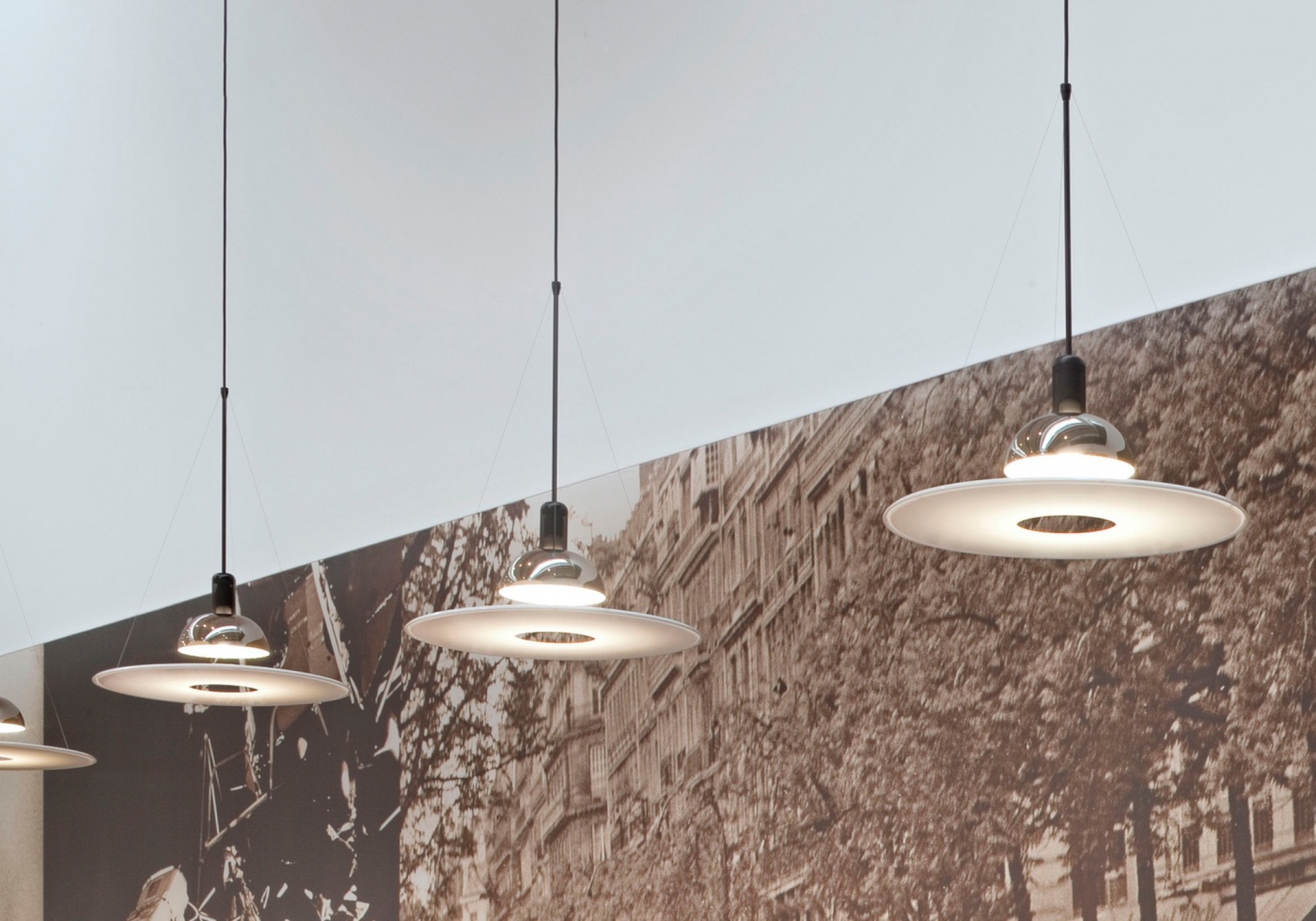 Frisbi Pendant Hero1