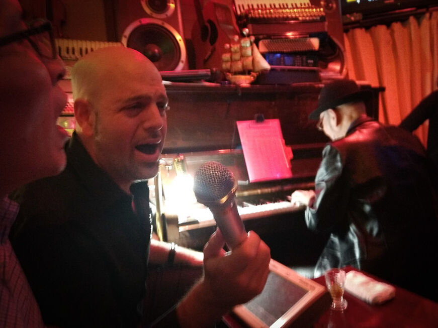 Saul, Shawn & Japanese Rocker, Karaoke piano bar, Yokohama