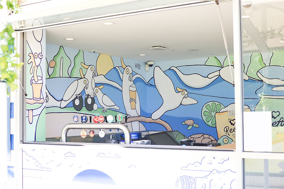 Brentos x Reeftips Cockatoo Mural in for Harbord Diggers, Manly