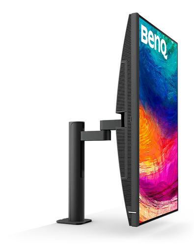 Ben Q PD3205 UA 31 inch Monitor 45 Portrait mode
