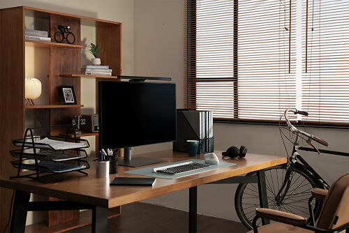 Ben Q Screen Bar Pro Black scene desk