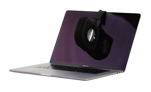 Calibrite Color Checker Studio Laptop Monitor In Use Mac Book