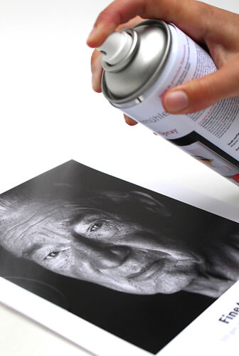 Hahnemuhle Protective Spray In Use