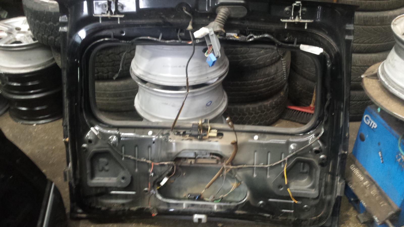 2006 Jeep Commander Bootlid/Tailgate View Auto part Bootlid/Tailgate Jeep Commander 2006