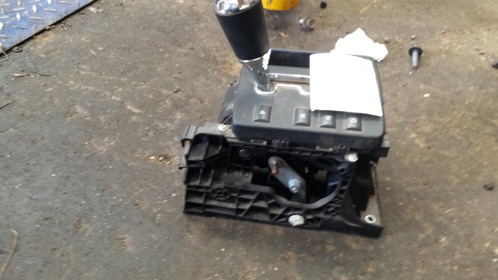 2006 Jeep Commander Gear Stick/Shifter View Auto part Gear Stick/Shifter Jeep Commander 2006