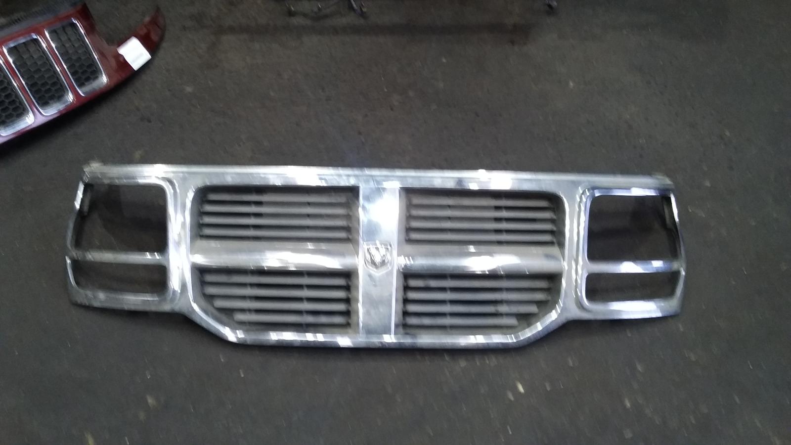 View Auto part Grille Dodge Nitro 2008