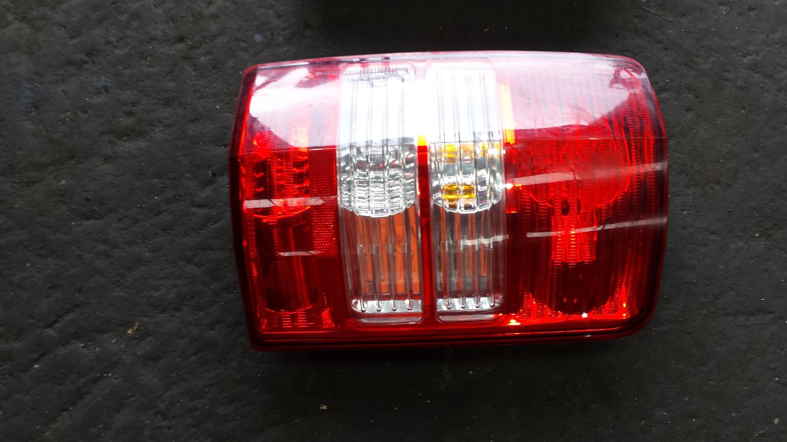 View Auto part Right Taillight Jeep Cherokee 2010