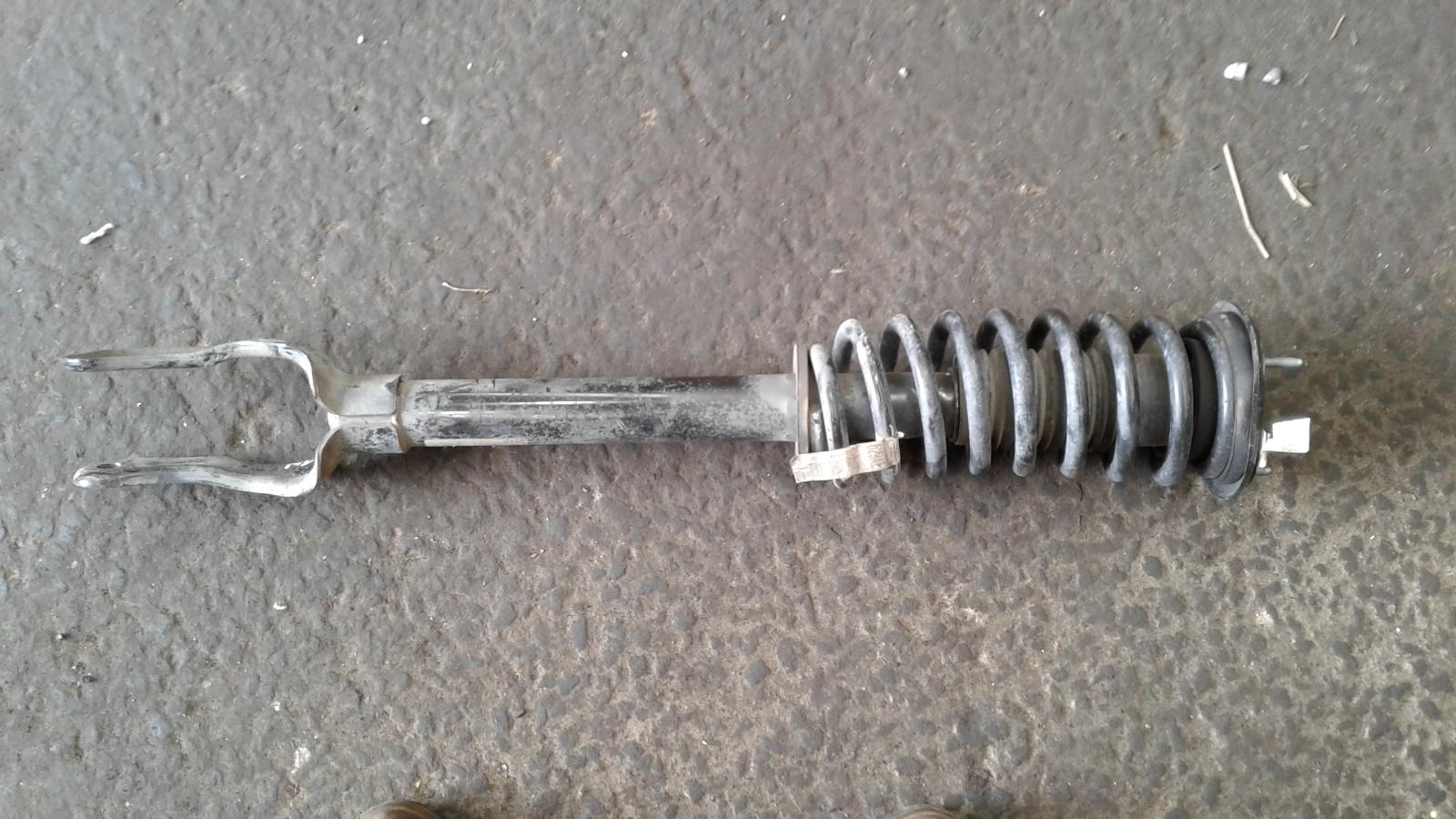 View Auto part Left Front Strut Jeep Grandcherokee 2012