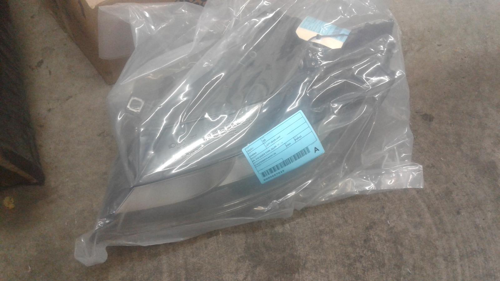 View Auto part Left Headlamp Audi Q7 2010