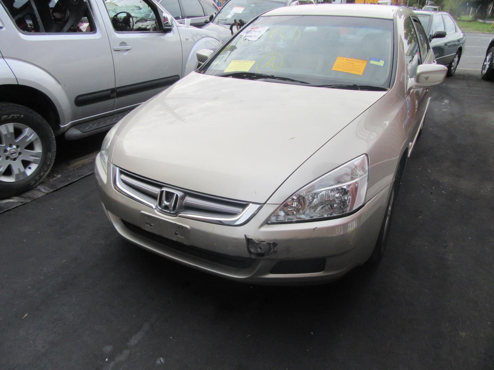 View Auto part Left Taillight Honda Accord 2005