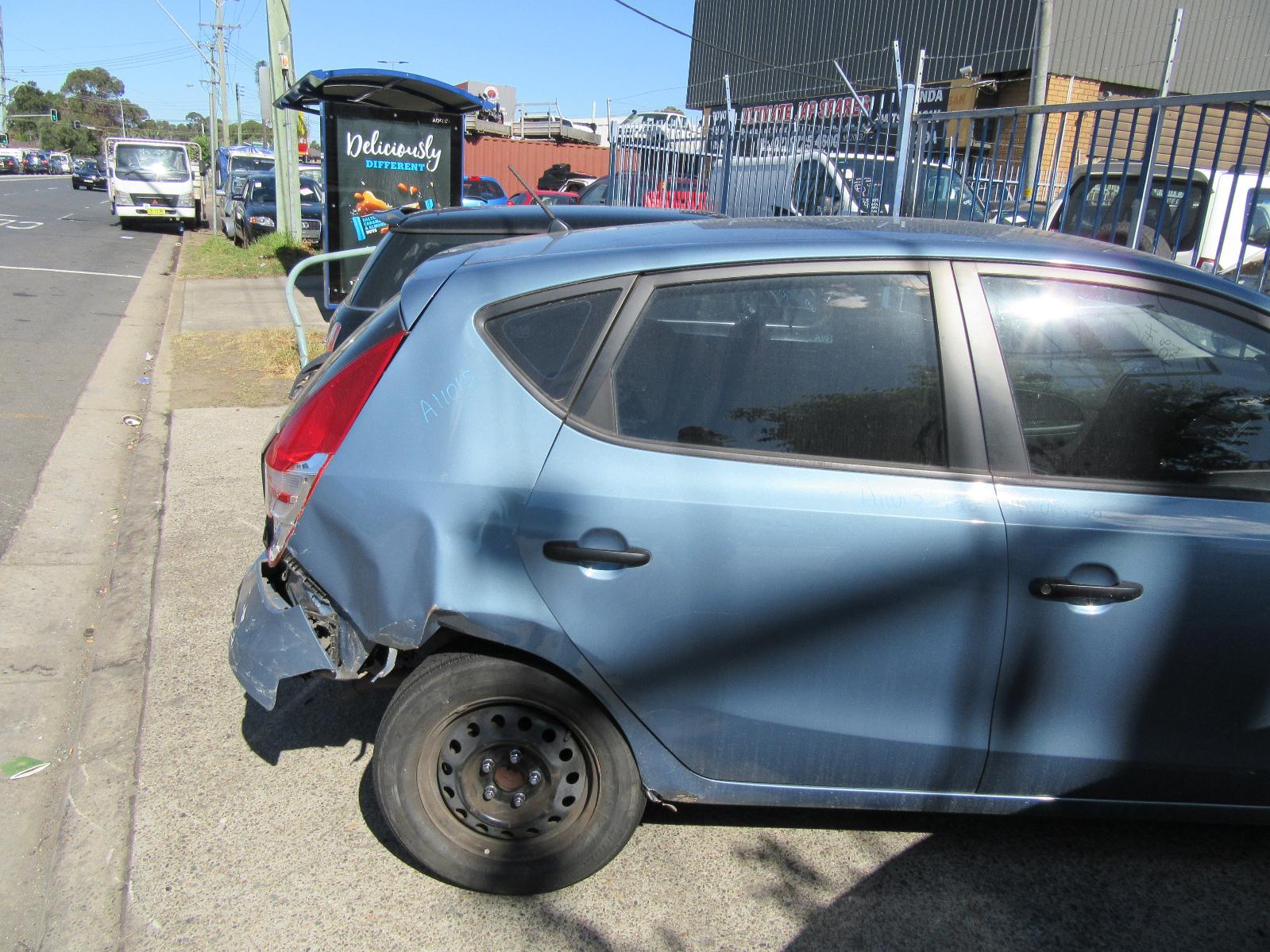View Auto part Left Door Mirror Hyundai I30 2009