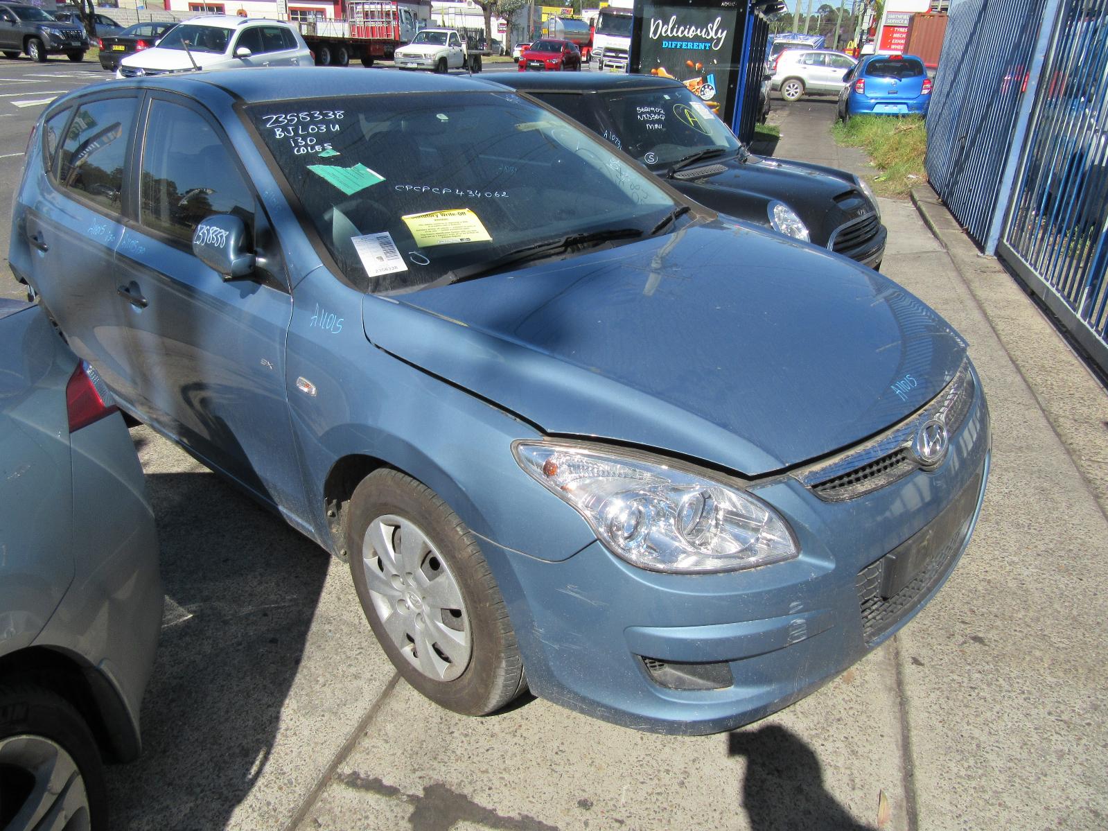 View Auto part Left Door Mirror Hyundai I30 2009