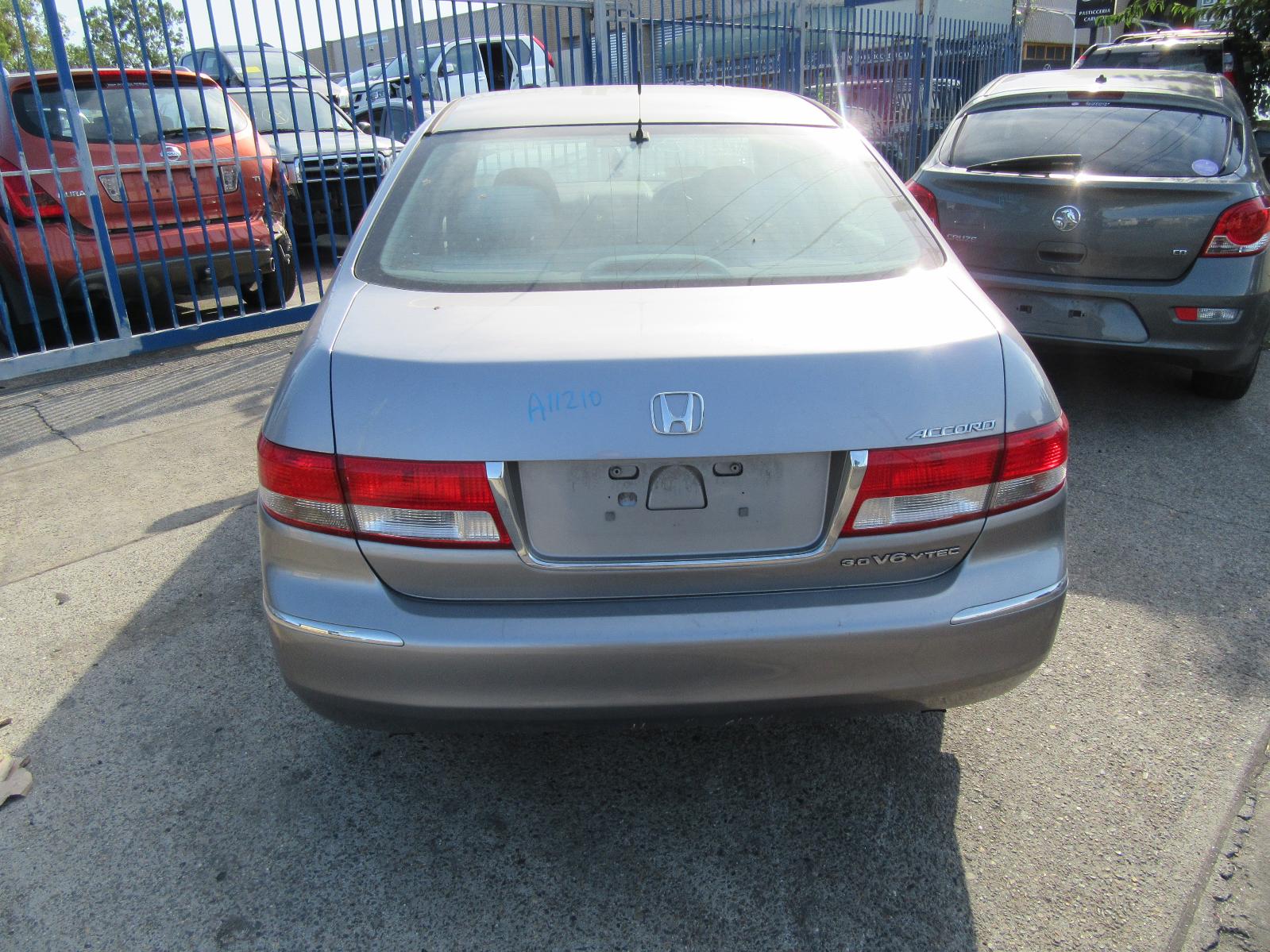 View Auto part Left Taillight Honda Accord 2004