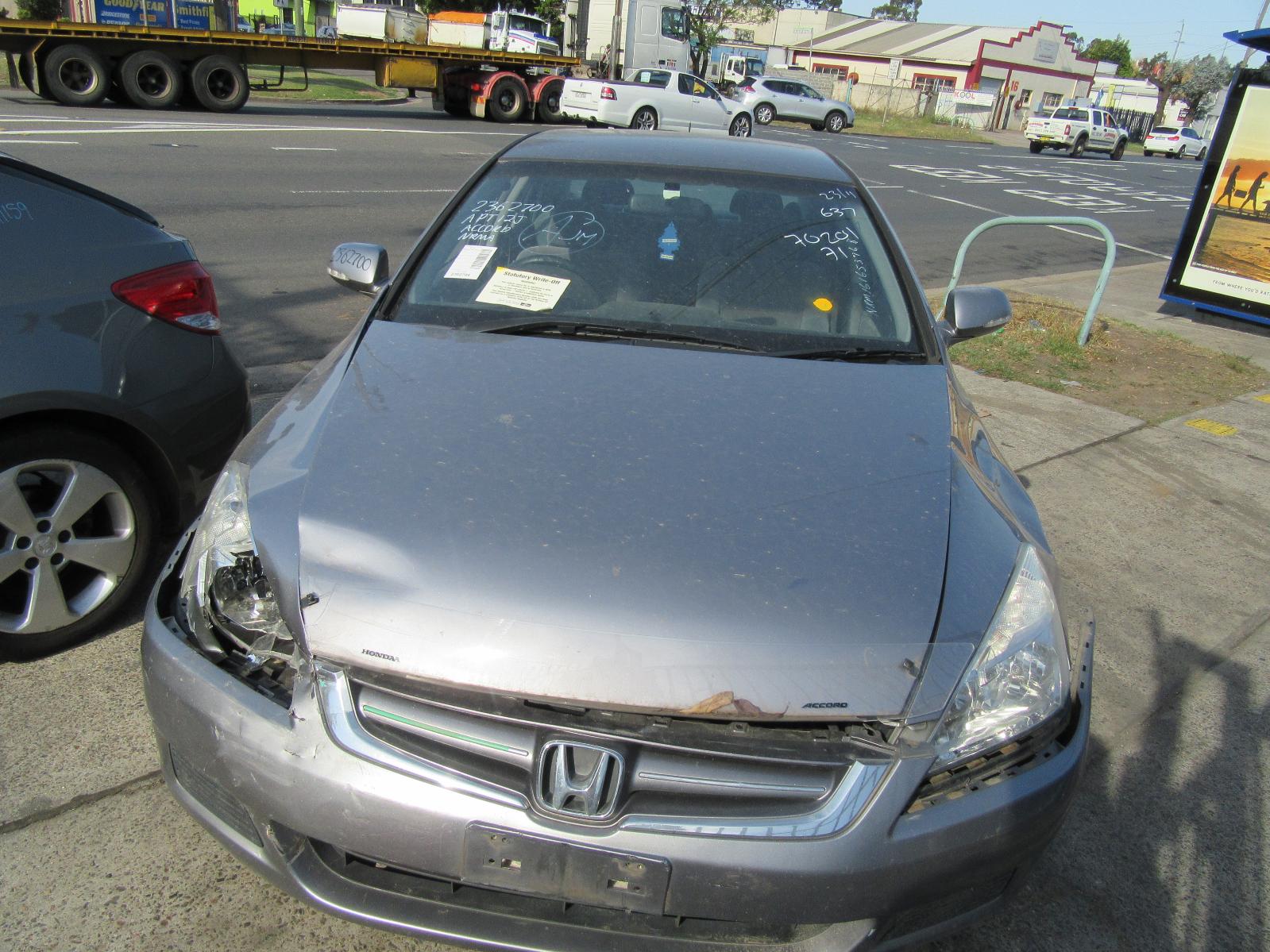 View Auto part Left Taillight Honda Accord 2004