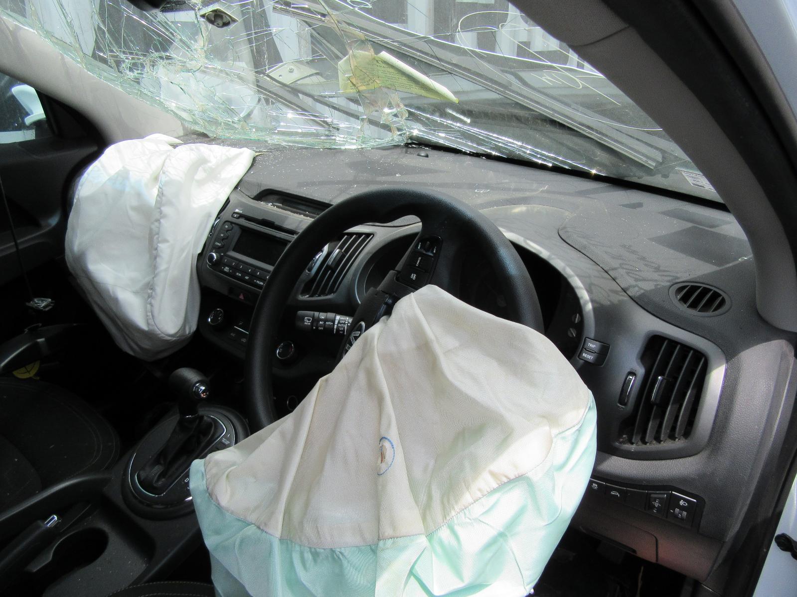 View Auto part Right Taillight Kia Sportage 2014