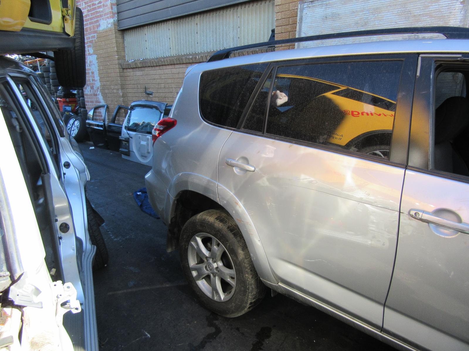 View Auto part Right Front Window Reg/Motor Toyota Rav4 2009