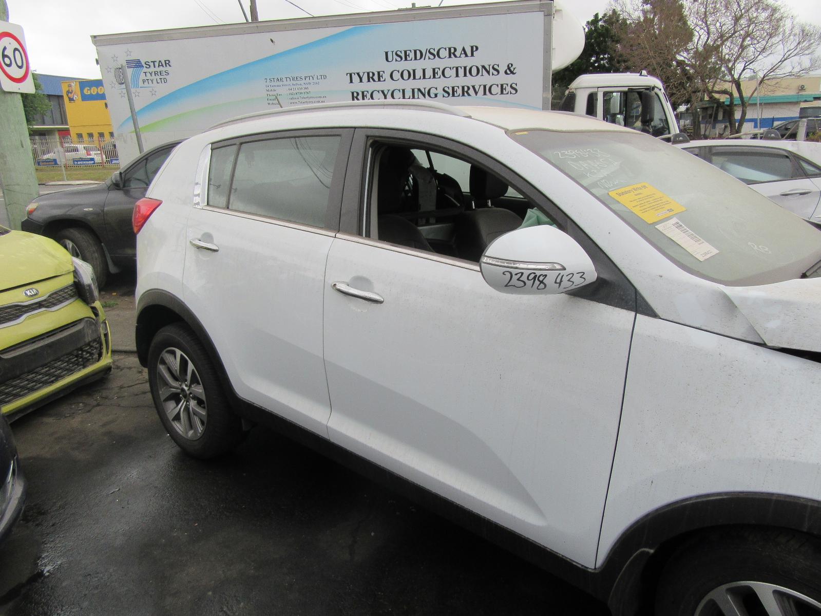 View Auto part Right Taillight Kia Sportage 2015